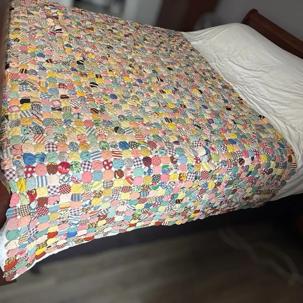Antique Vintage Yo Yo Yoyo Circle Popcorn Handmade Sewn Quilt Coverlet 52”x84”